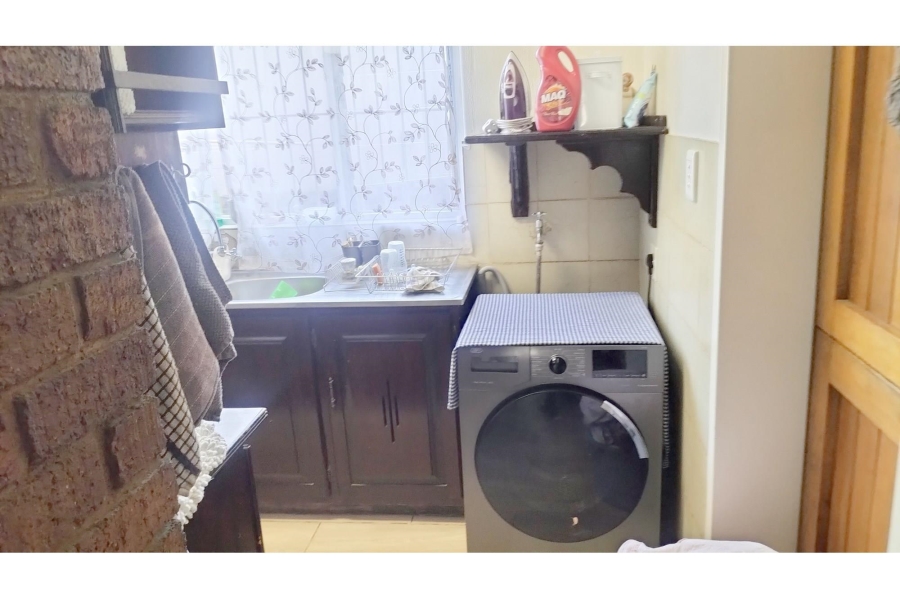 5 Bedroom Property for Sale in Elandsrand North West